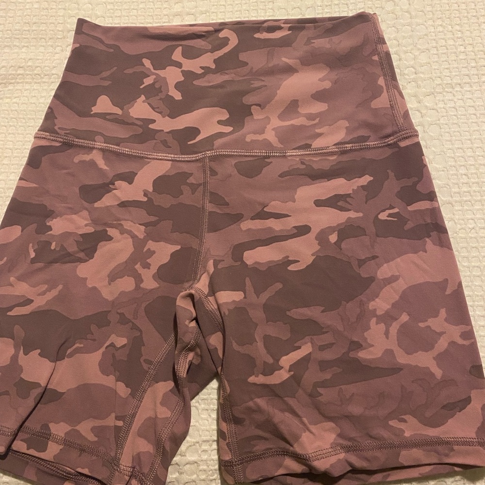 LULULEMON ALIGN SHORT